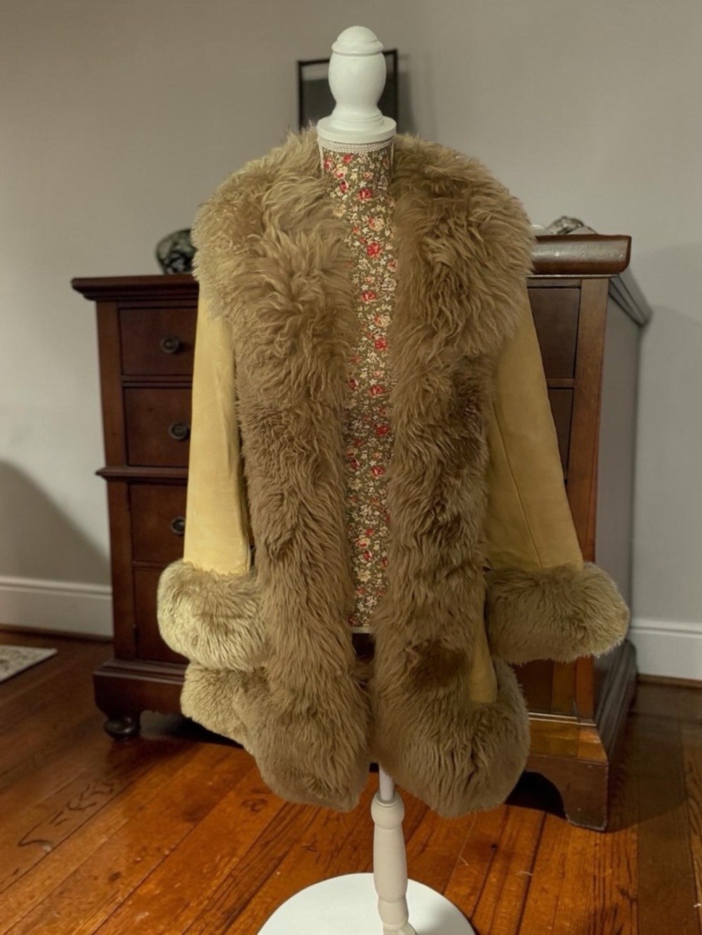 Women's Lilli Ann faux fur Trimmed Coat in Camel XS - Picture 9 of 10